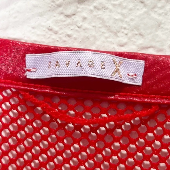 Savage X Fenty Glossy Flossy Fishnet Robe Goji Berry Red - Picture 11 of 12